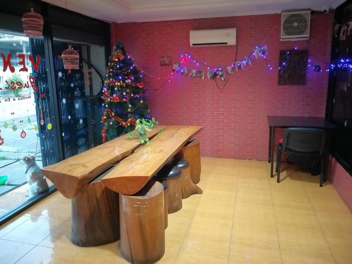 Venice Guest House Redpartner Jakarta Buitenkant foto