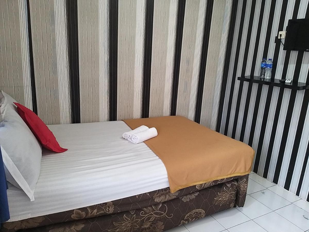 Venice Guest House Redpartner Jakarta Buitenkant foto