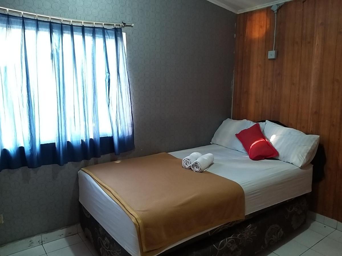 Venice Guest House Redpartner Jakarta Buitenkant foto