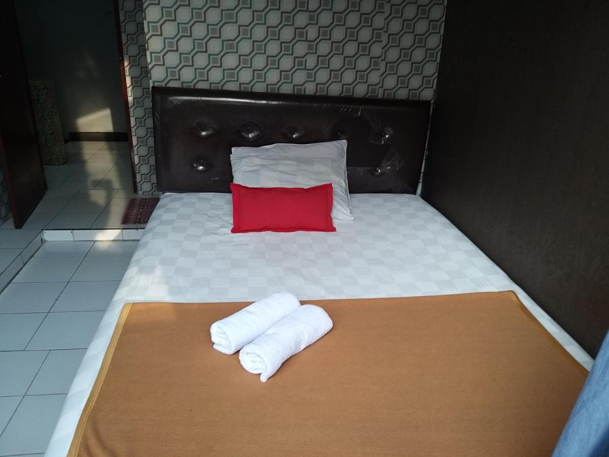 Venice Guest House Redpartner Jakarta Buitenkant foto