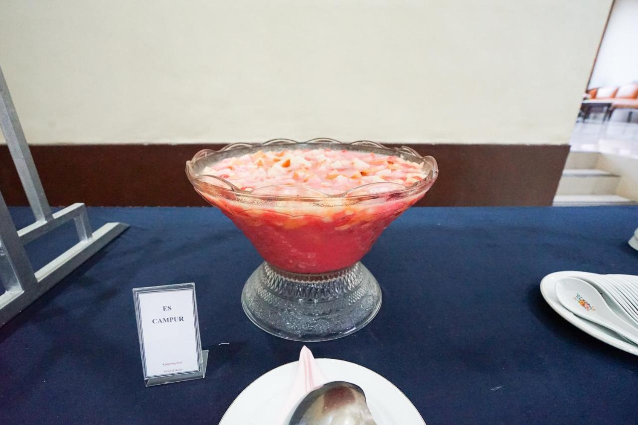 Venice Guest House Redpartner Jakarta Buitenkant foto